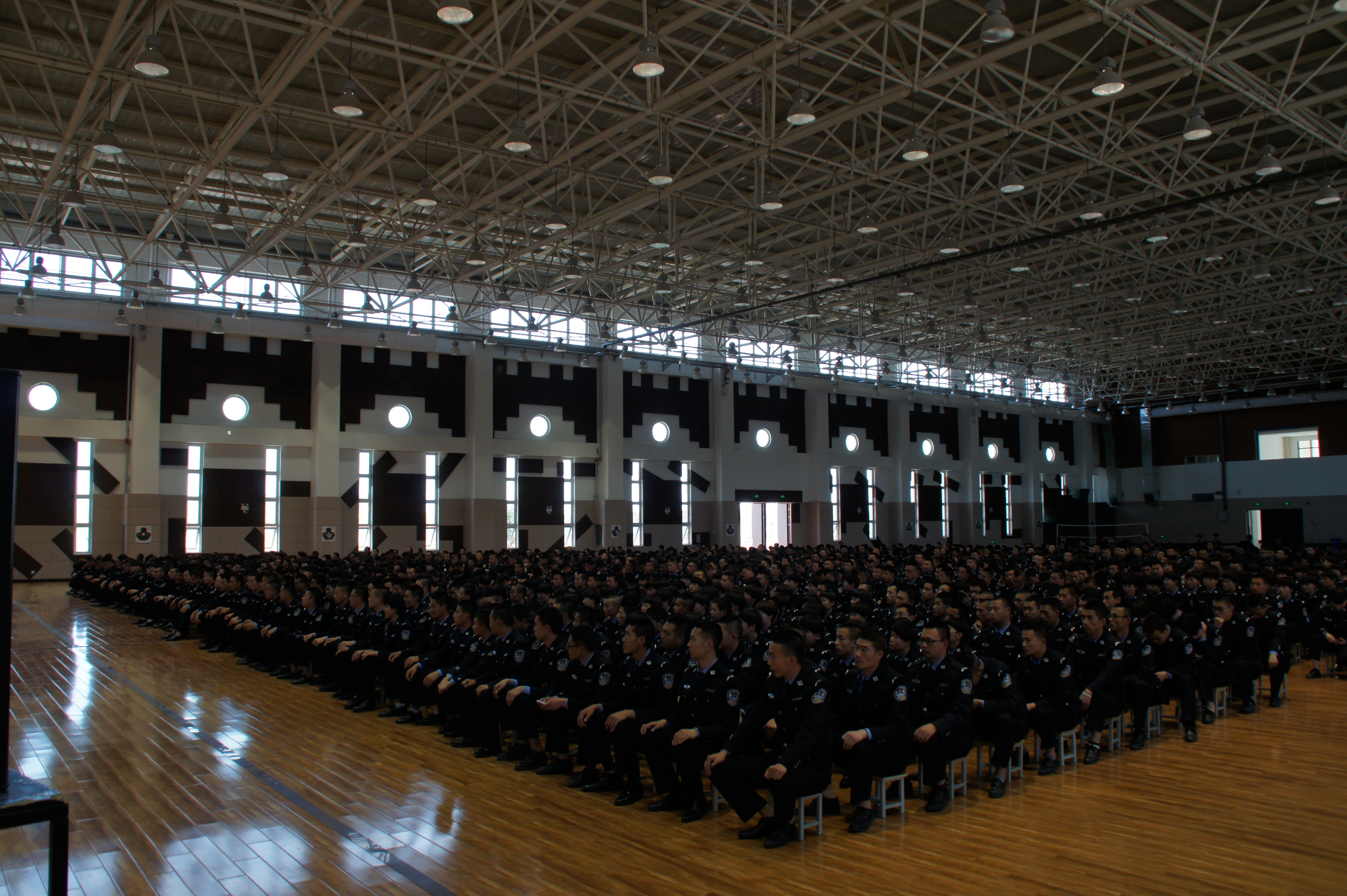 1527046424163520.jpg 报告会会场.JPG